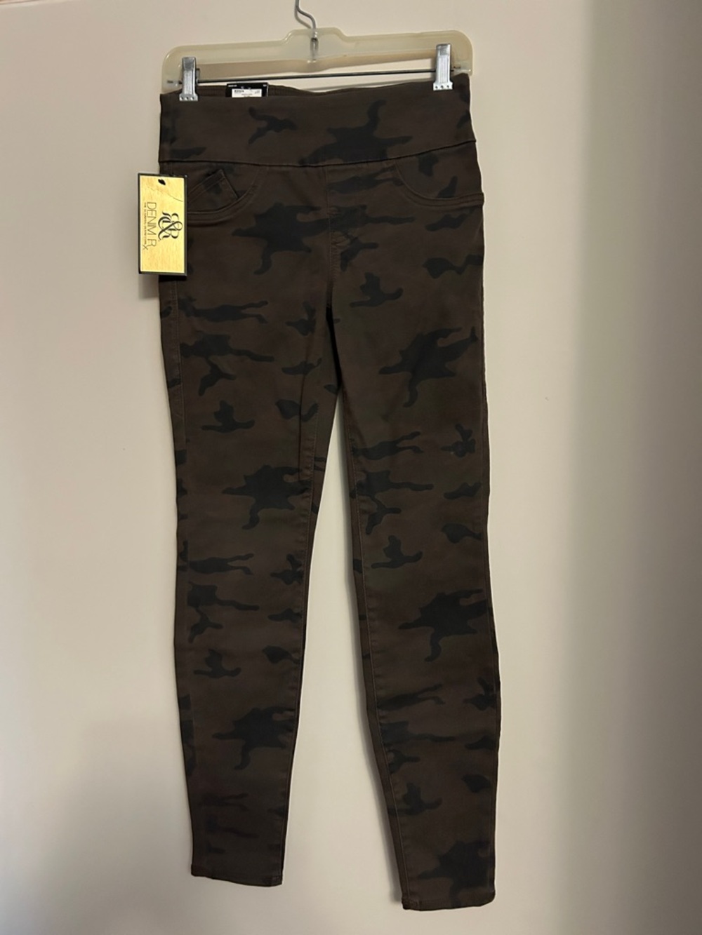 Rock & Republic brown camo print stretch pull on jeggings  size 4M new/tags